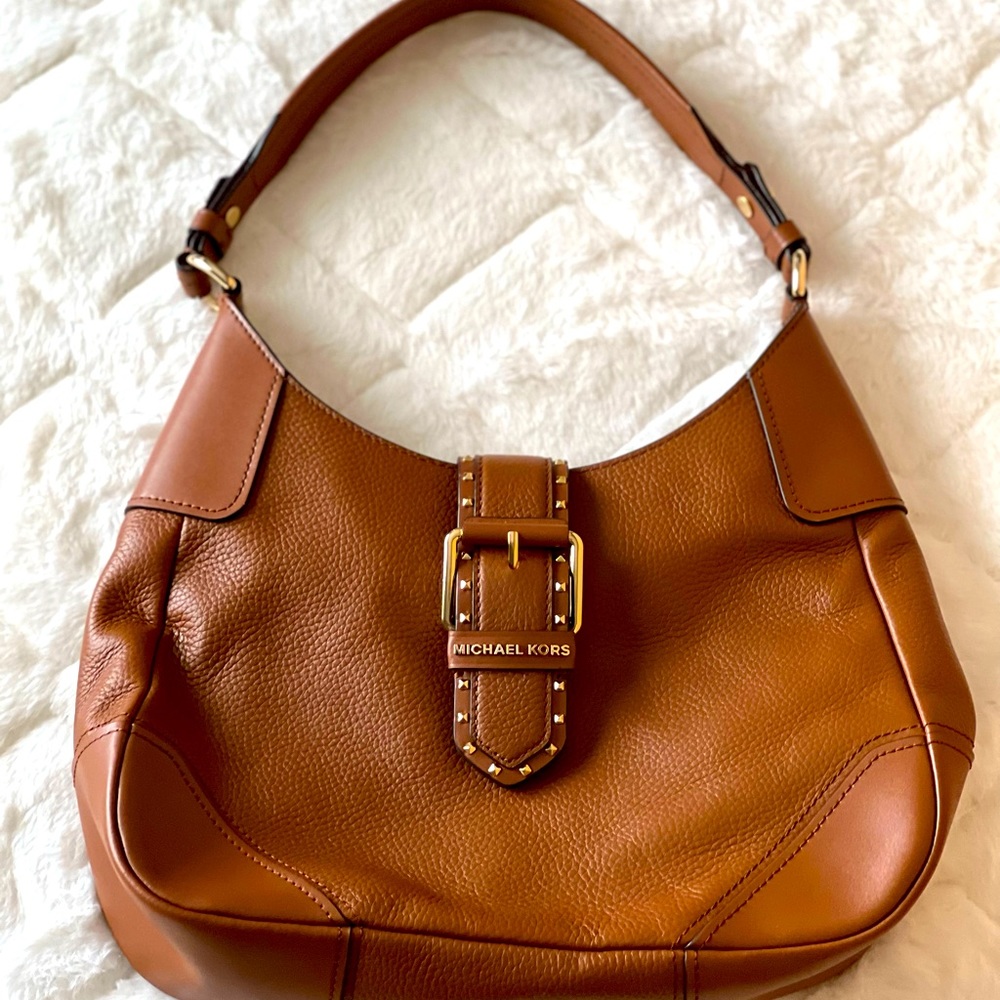 Michael Kors Lillian Medium Shoulder Bag